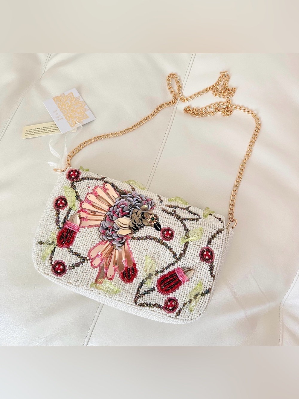 MADE IN INDIA
3d Humming Bird Beaded Bag